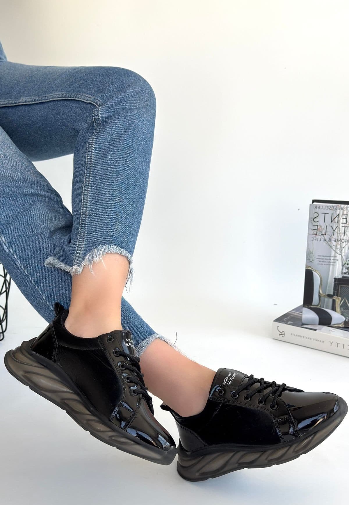 Siyah Rugan Platform Spor Ayakkabı | Trend Kadın Sneaker Modeli