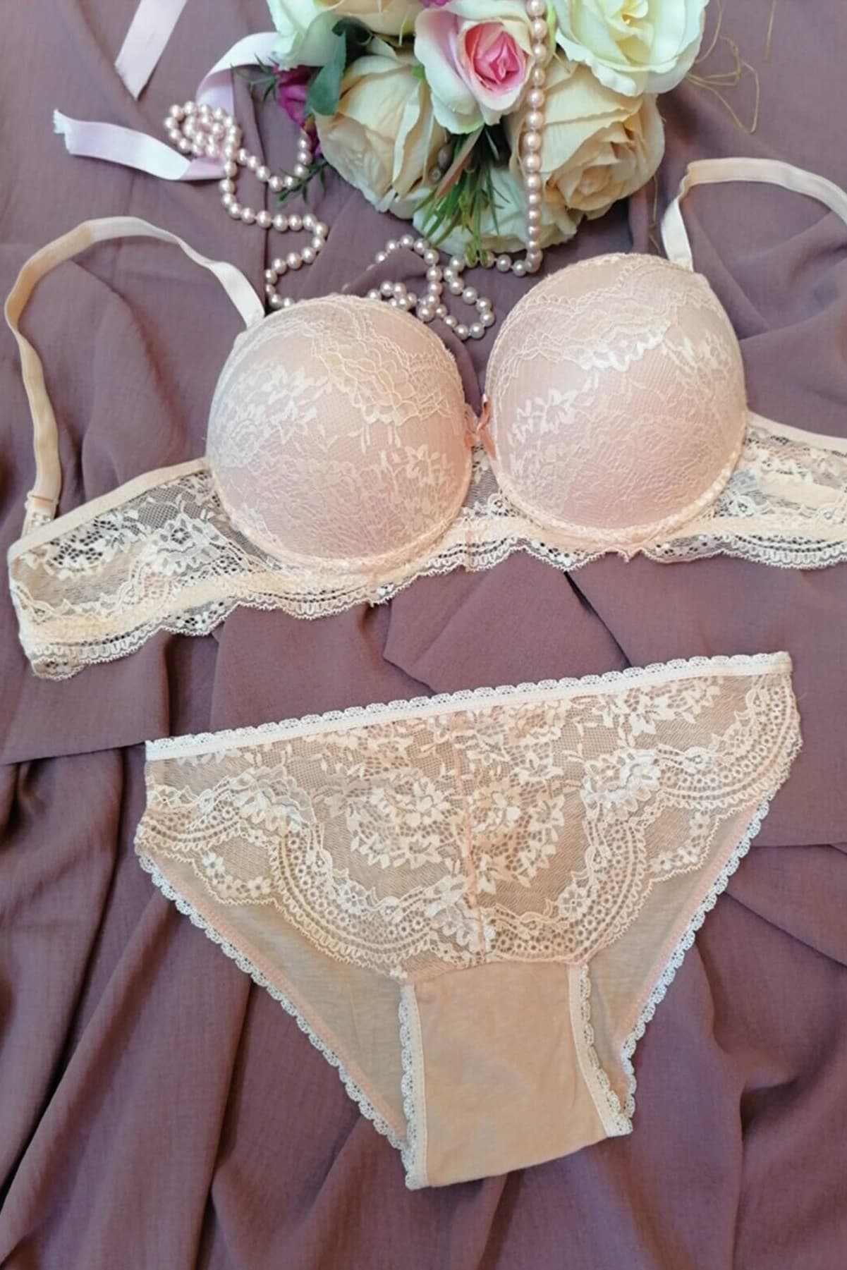 Dolgulu Dantel Sütyen Takımı Somon