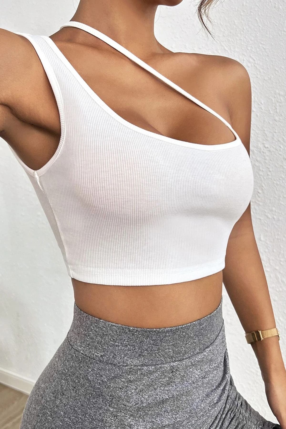 Beyaz Tek Omuzlu Çapraz Askılı Crop Top - Kent Moda