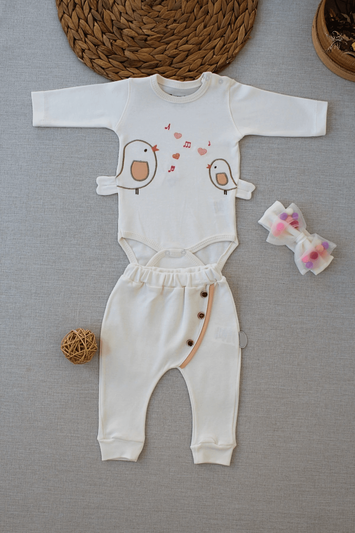 Nakışlı Şarkıcı Kuşlar Ekru Bebek Zıbınlı Pantolon Takımı